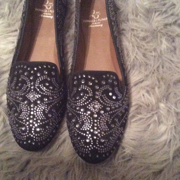 Special Edition Donald Pliner Flats - Picture 4 of 4